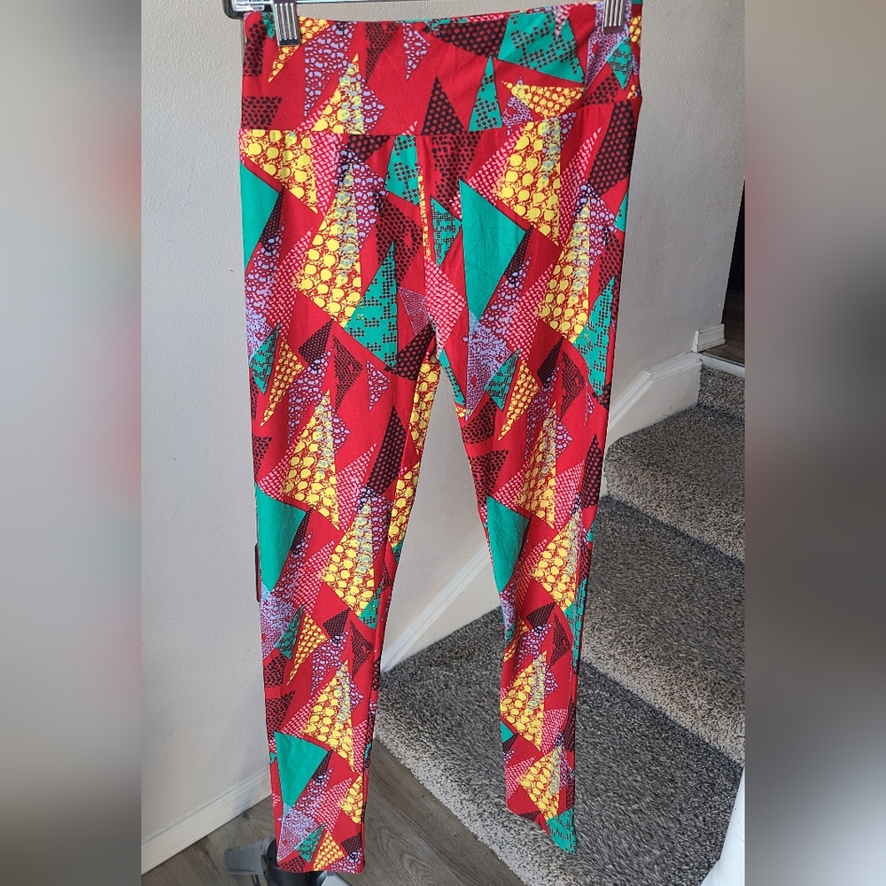 LuLaRoe Womens Leggings One Size Soft Red Colorful Triangle Printed Geometric